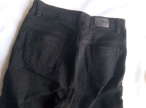 Black Skinny Jeans