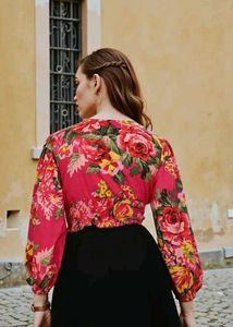 Shein smocked waist floral pattern top S