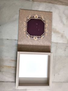 Elegant Floral Gift 🎁