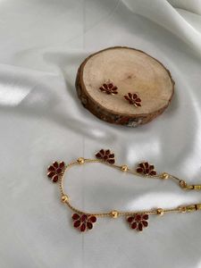 Red Flower Choker