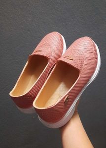 CASUAL SHOE