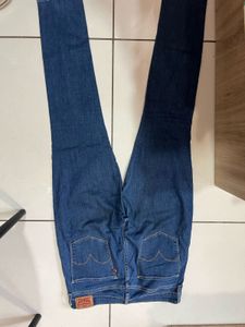 Levi&#39;s Classic Blue Jeans