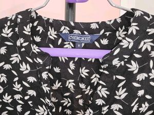 Cherokee Women&#39;s Floral High-low Top