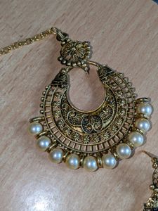 Maag Tila And Earings Set