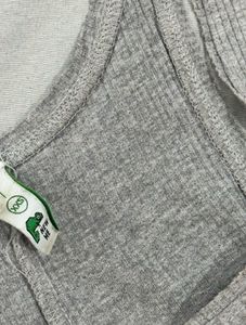 GREY TANK TOP FROM NEWME