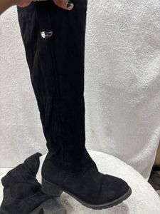 Black Boots