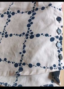 Patterned Casual High-Low Top