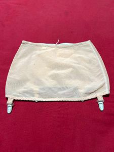 Vintage Style Nude Lace Garter Belt