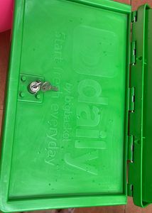 Bbdaily Plastic Box With Lock And Keys