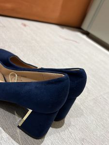 Max Blue Belly With Heels