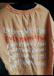 peach-orange tee