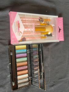 Beauty Brush N Eye Shadow Palette