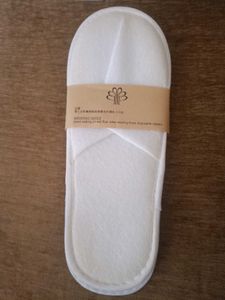 TRAVEL SLIPPER PAIR