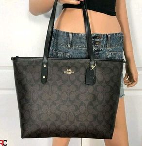 COACH CITY TOTE BAG IN SIGNATURE CANVAS* WD BOX
