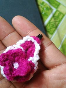 CROCHET HAIR CLIP MADE IN HOME