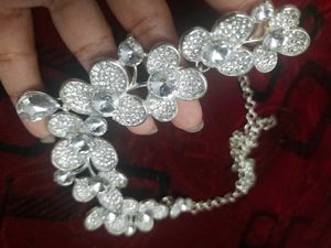 Sparkling Floral Rhinestone Necklace