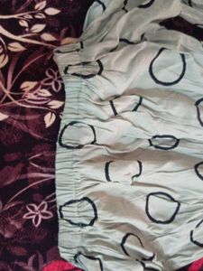 Off Shoulder Chic Circle Print Top