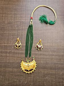 Gold Plated Neckpiece Set