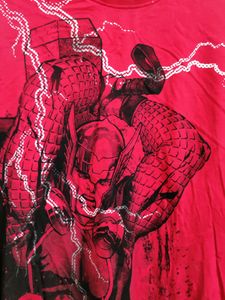 Marvel men&#39;s might Avenger tshirt