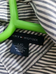 A Tommy Hilfiger Shirt Free Size