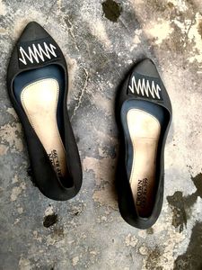 Black Pointed Ballerinas