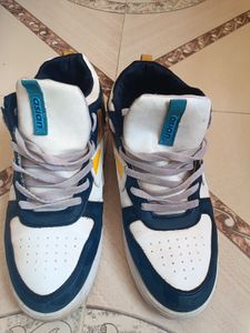 Asian Men Sneakers.