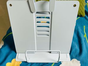Adjustable Book Stand