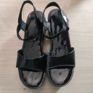 Black Sandal 🖤