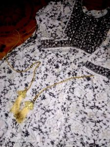 Elegant Floral Print Kurta