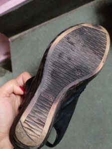 Price Drop⏰ Leather Wedges