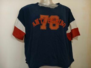 🎄Buy 1, Get 1 Free🎁L/ XL Vintage Crop Tshirt