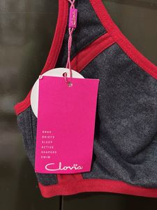 Clovia Sports Bra