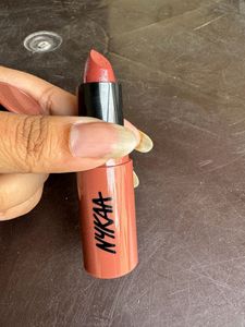Nykaa Lipstick Deja Nude