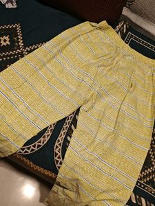 Yellow &amp; Blue Printed Kurta Set