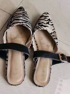 Ginger Flats