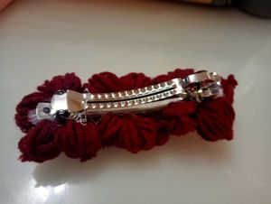 Woolen Maroom Handmade Clip