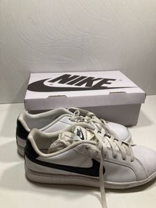 Nike Court Royale Sneakers ORIGINAL NON USED