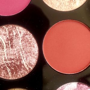 Mekup Revolution Bush Palette