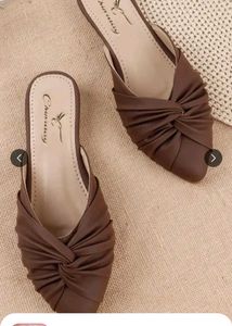 Stylish Brown Knot Mules