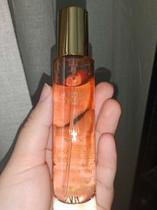 Zara Hispter Oud