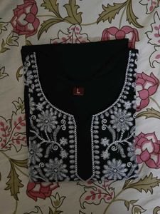 Black Chikankari-Style Embroidered Kurti 🖤✨