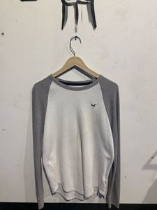 Hollister Long Sleeve T-Shirt