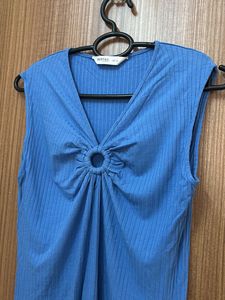 Bodycon Blue Dress With Chest Cut Design
