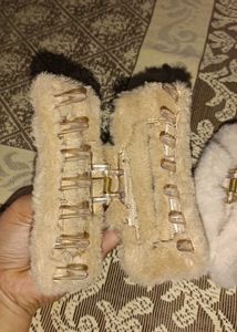 2 Rectangular Fur Claws