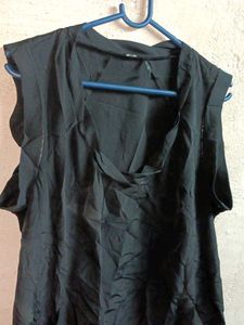 GUESS Summer Fashion Top Sleeveless Black