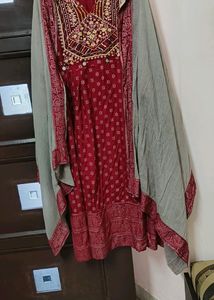 Beautiful Nyara Cut Kurti With 4 side Border Dupat