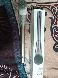 PAC S06 Powder Brush Totally New