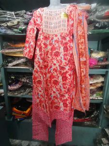 Floral Print Kurti with Pant And Dupatta
