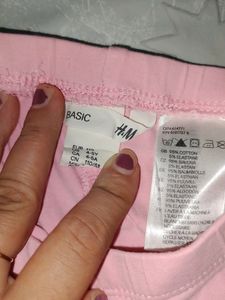 4 Branded Leggings