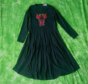 Women Black Kurta( Used Dress )